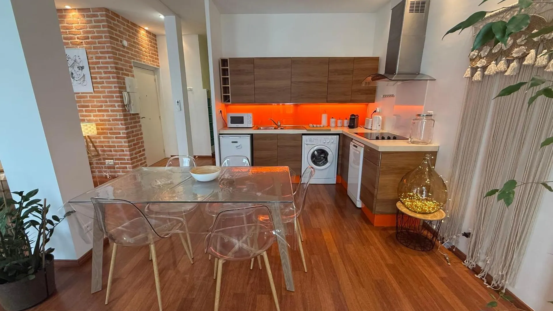 Ref 1988 -Charming Apartment In The Center Of Cannes 0*,  Frankrike